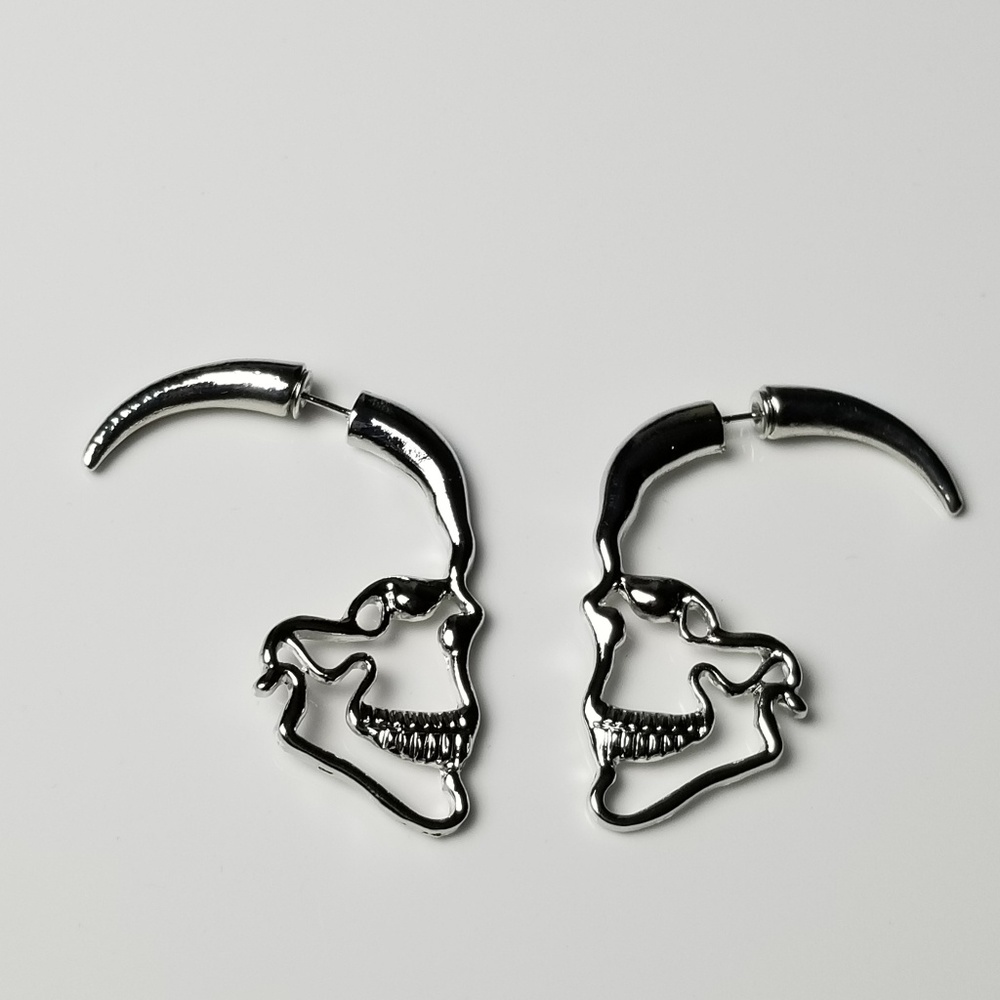 Skull Stud Earrings Vintage
